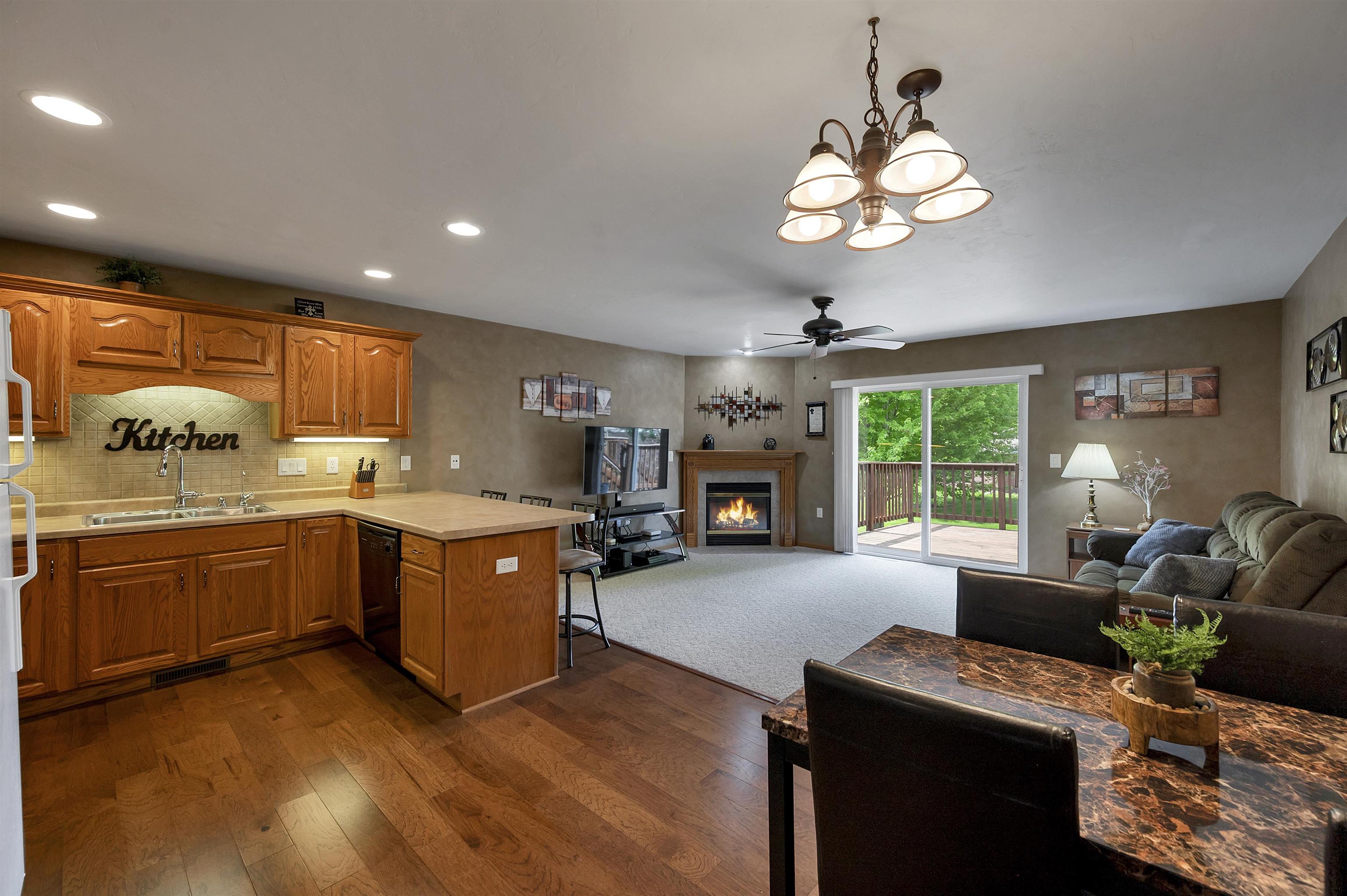 1909 Riverside Drive, Unit H Green Bay, WI 54313 - Photo 5 of 51