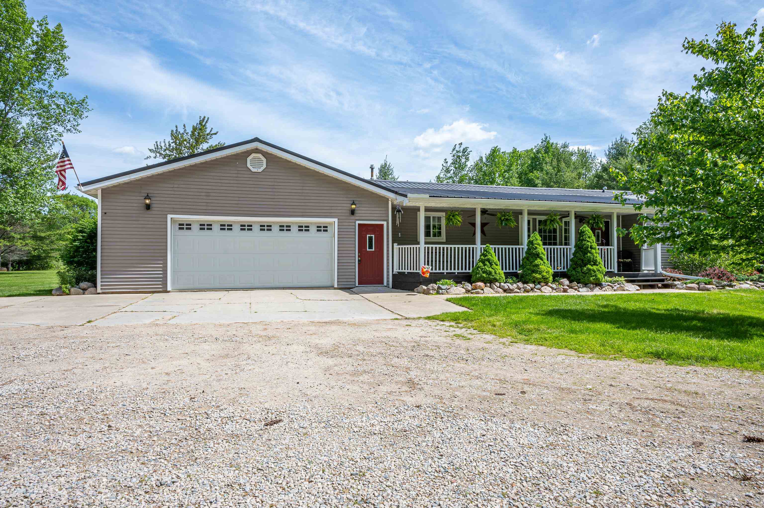 3952 Haigh Road Beaverton, MI 48612 - Photo 1 of 92