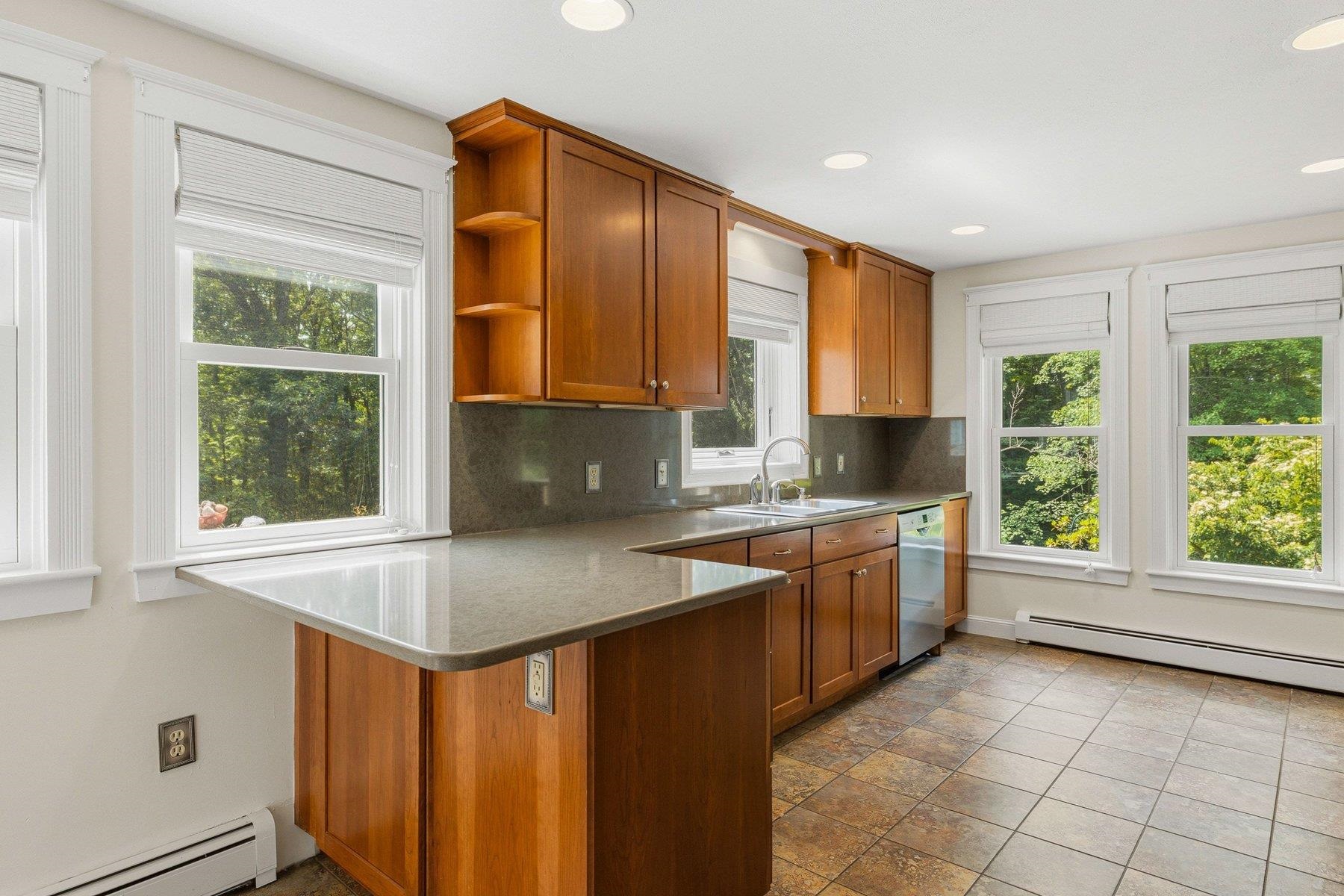 35 Stevens Hill Road Nottingham, NH 03290 - Photo 4 of 56