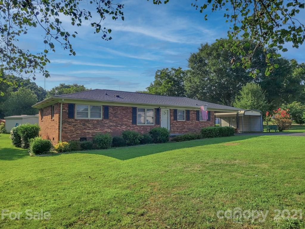 909 Kiser Dairy Road Dallas, NC 28034 - Photo 1 of 44 Gallery Image 1