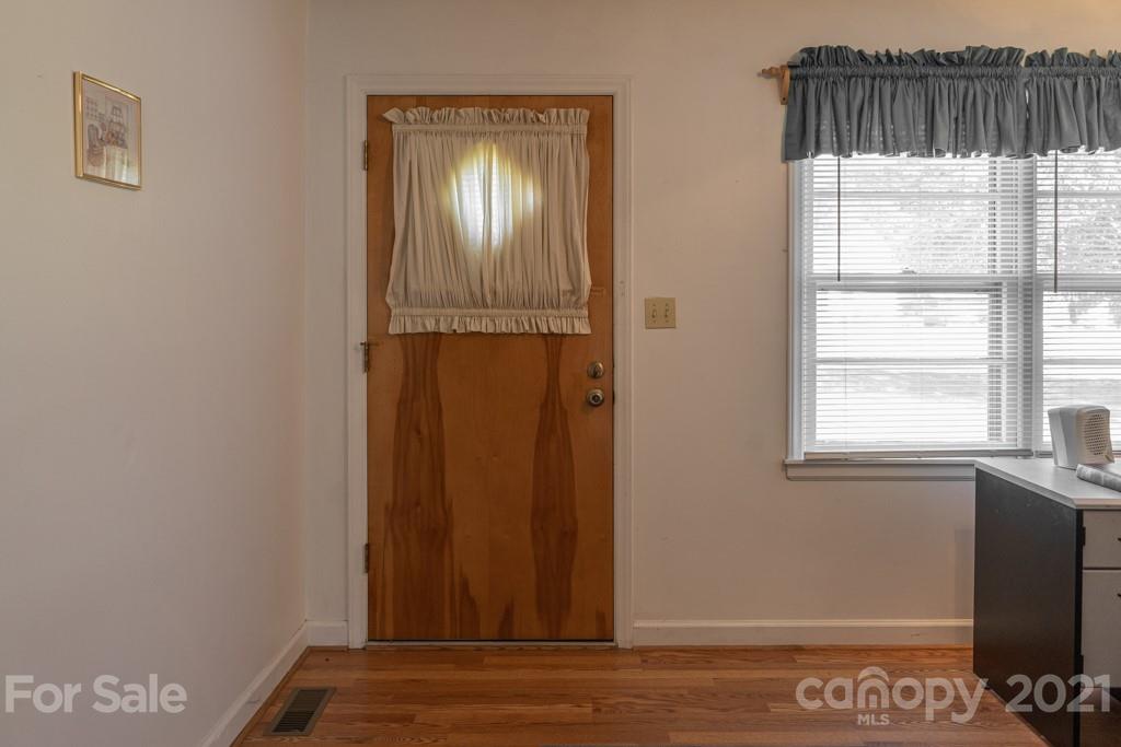 909 Kiser Dairy Road Dallas, NC 28034 - Photo 17 of 44 Gallery Image 17