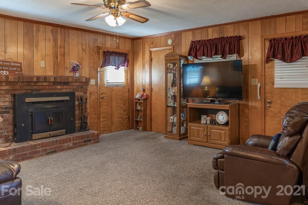 909 Kiser Dairy Road Dallas, NC 28034 - Photo 8 of 44 Gallery Image 8
