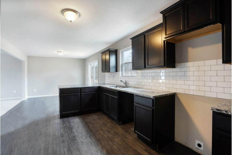 2739 Hawk Ridge Court Kentwood, MI 49508 - Photo 10 of 23 TWO032-i1810-Kitchen1