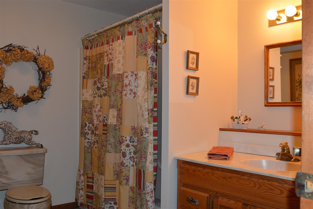 10215 East Fort Road Suttons Bay, MI 49682 - Photo 49 of 60 1851099-48.JPG