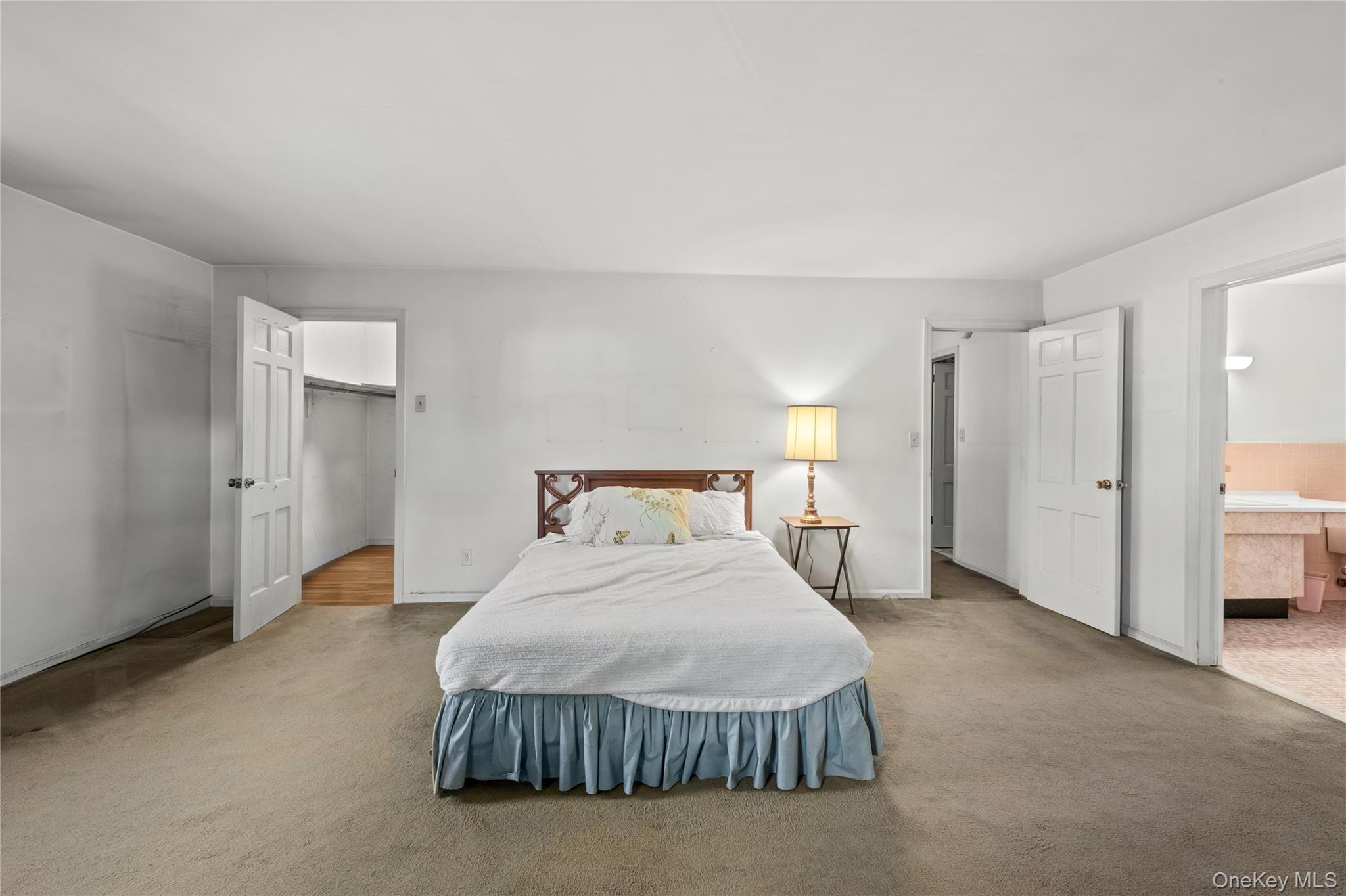 52 Borglum Road Manhasset, NY 11030 - Photo 18 of 29 Gallery Image 18