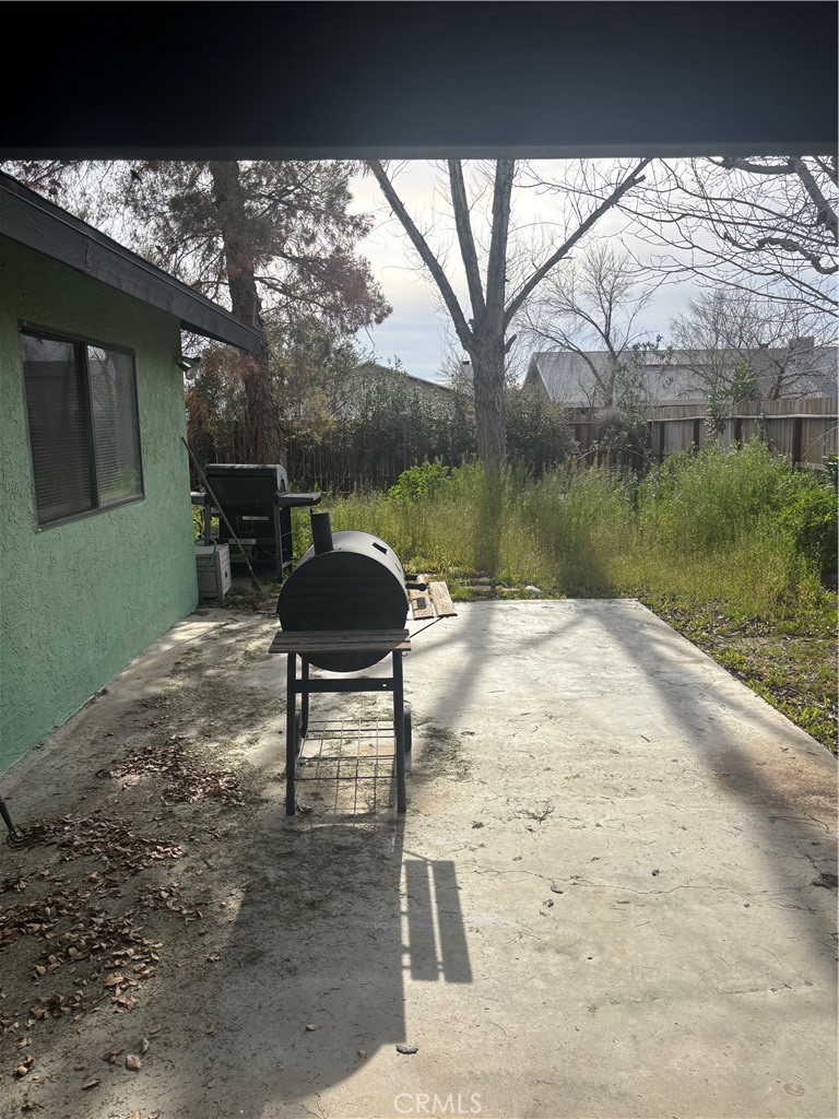 313 Mamie Street Ridgecrest, CA 93555 - Photo 25 of 33 Patio