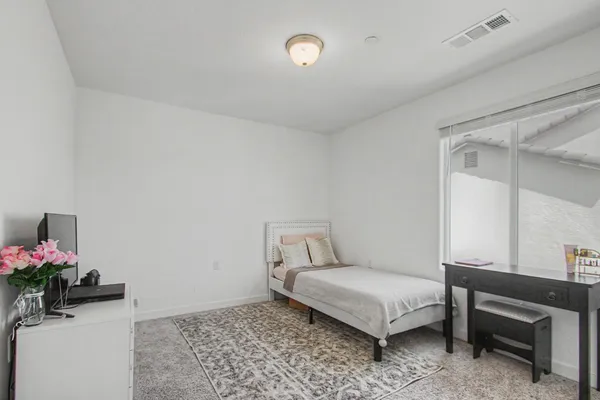 $525,000 | 1183 Ponderosa Way West, Madera, CA 93636