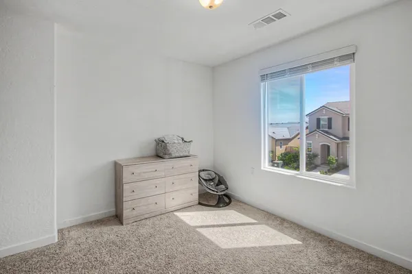 $525,000 | 1183 Ponderosa Way West, Madera, CA 93636