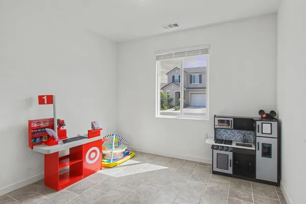 $525,000 | 1183 Ponderosa Way West, Madera, CA 93636