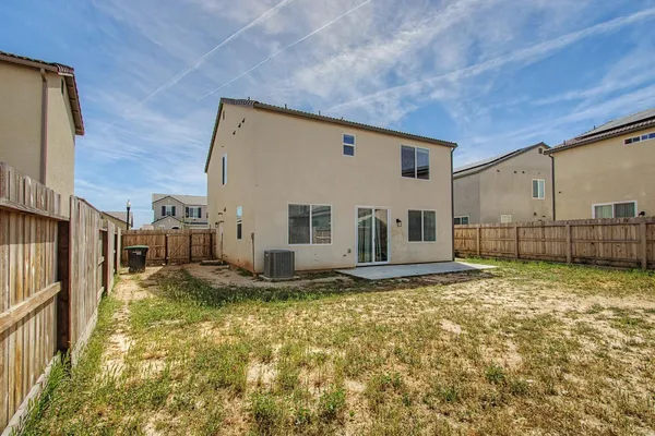 $525,000 | 1183 Ponderosa Way West, Madera, CA 93636