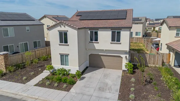 $525,000 | 1183 Ponderosa Way West, Madera, CA 93636