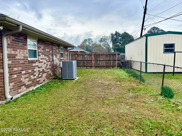 $1,695 | 103 Brookwood Circle, Lafayette, LA 70506