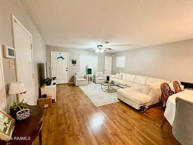 $1,695 | 103 Brookwood Circle, Lafayette, LA 70506