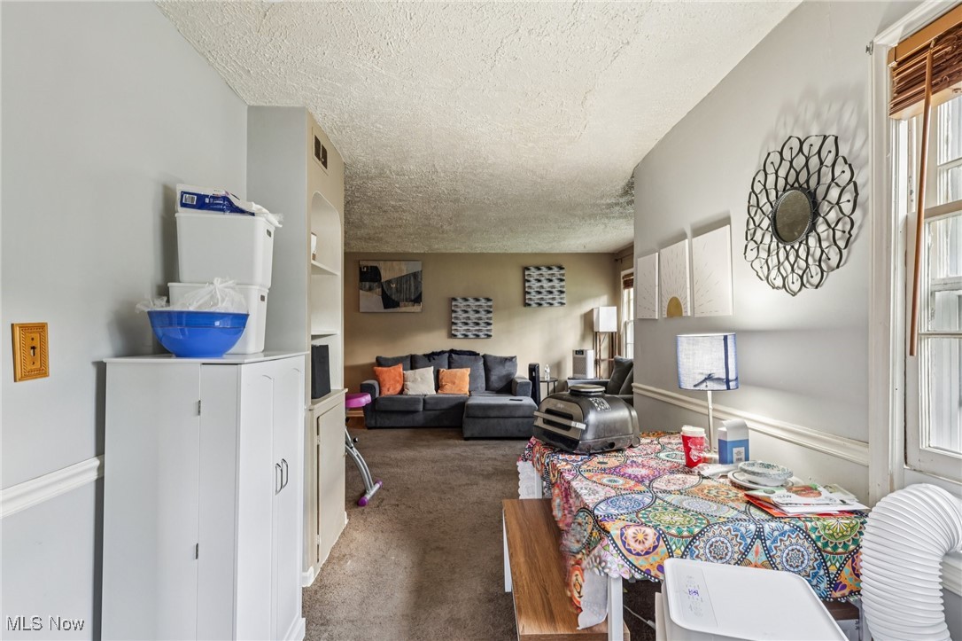 2545 Greenvale Road Cleveland, OH 44121 - Photo 14 of 27