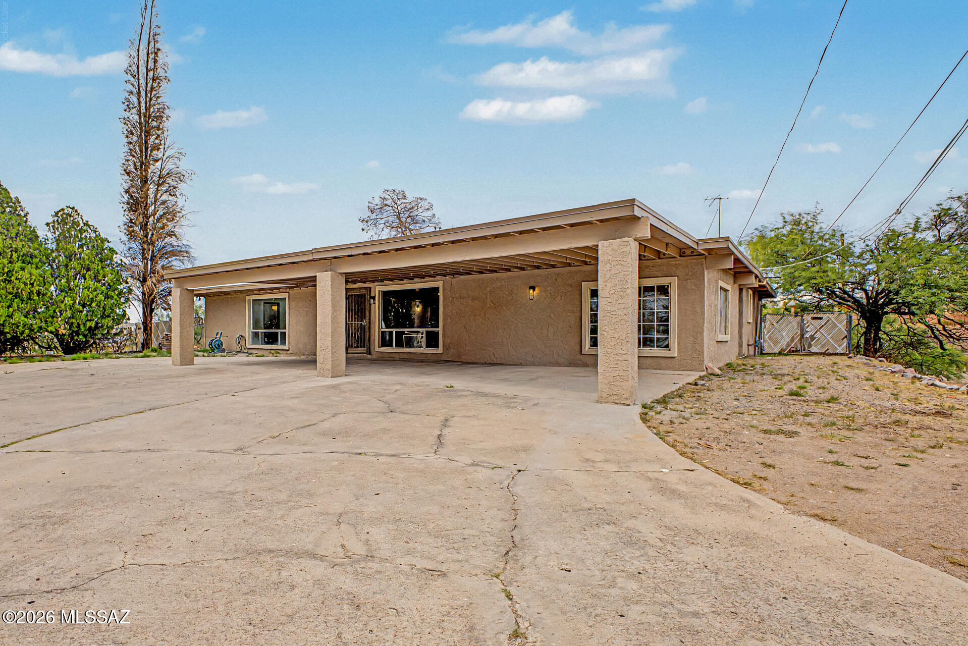 1064 North Mahen Road Nogales, AZ 85621 - Photo 2 of 41
