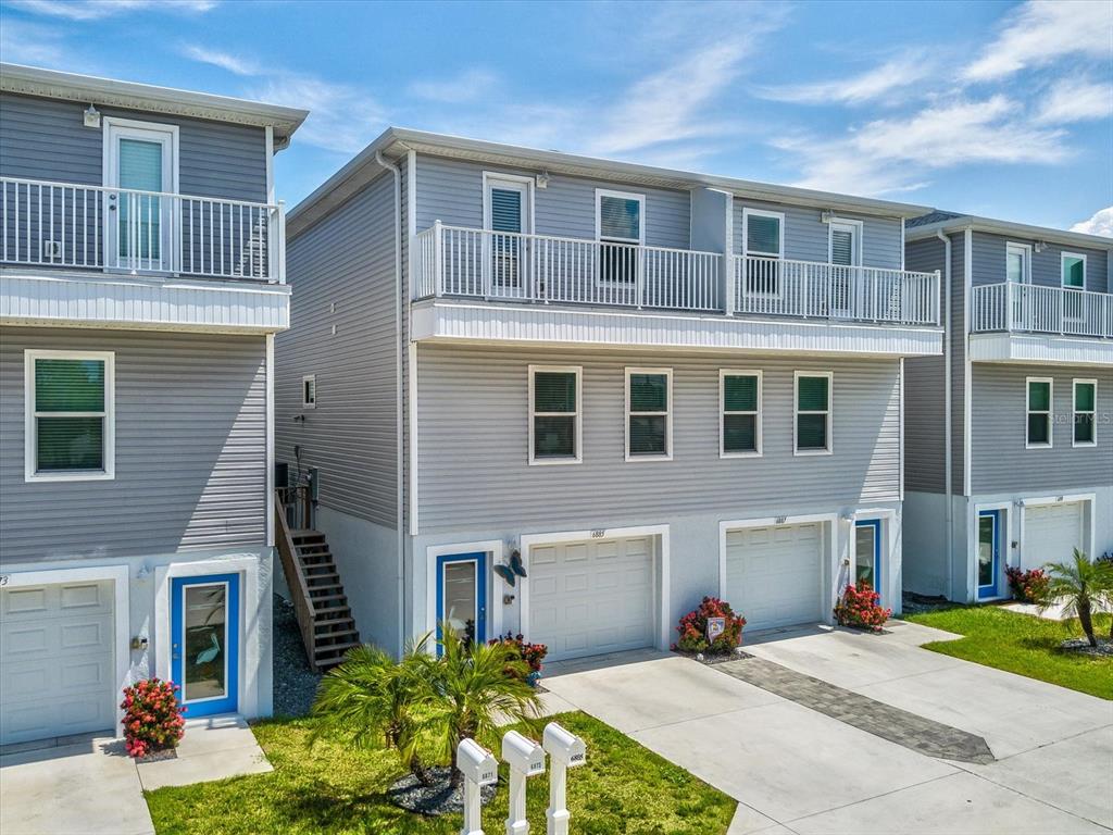 6885 Clark Street Hudson, FL 34667 - Photo 1 of 1 Front of home