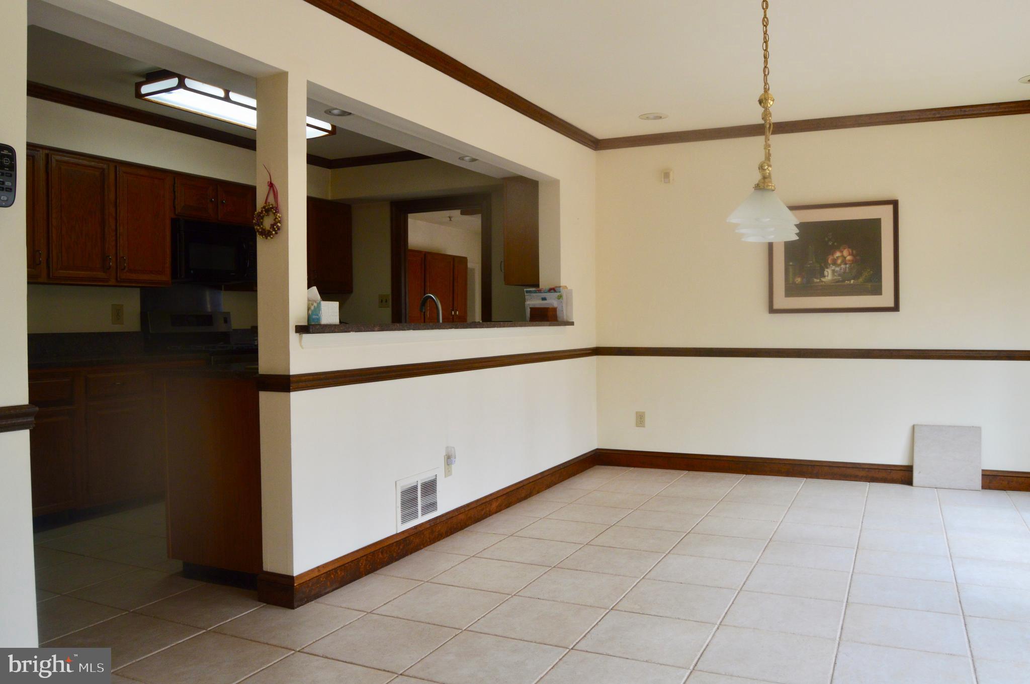 8 Kingswood Road Shamong, NJ 08088 - Photo 11 of 46 Breakfast Room