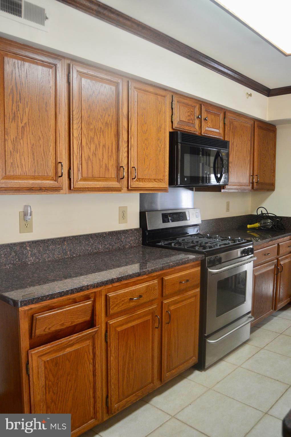 8 Kingswood Road Shamong, NJ 08088 - Photo 13 of 46 Kitchen