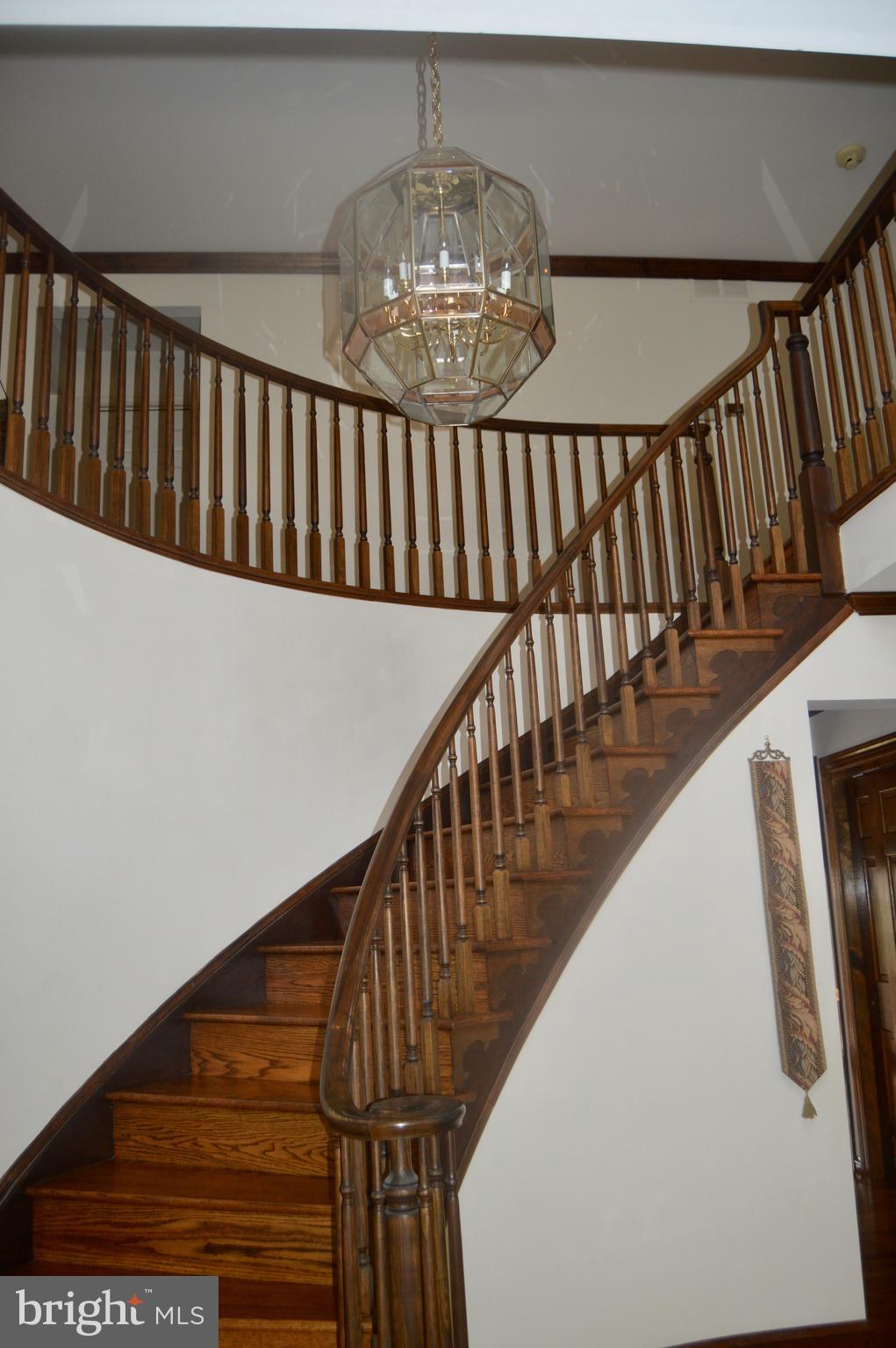 8 Kingswood Road Shamong, NJ 08088 - Photo 30 of 46 Foyer/staircase