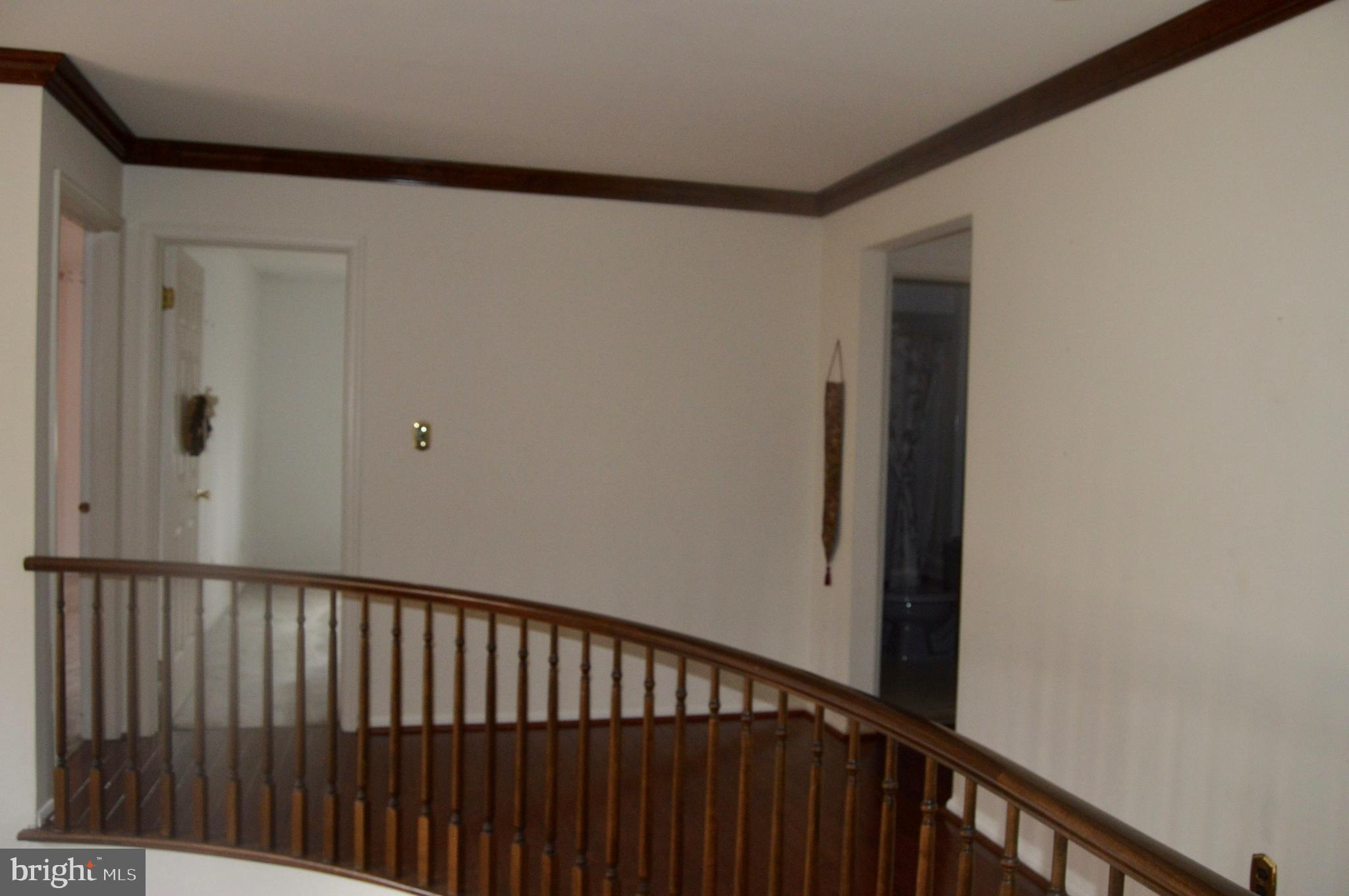 8 Kingswood Road Shamong, NJ 08088 - Photo 36 of 46 Upstairs Foyer