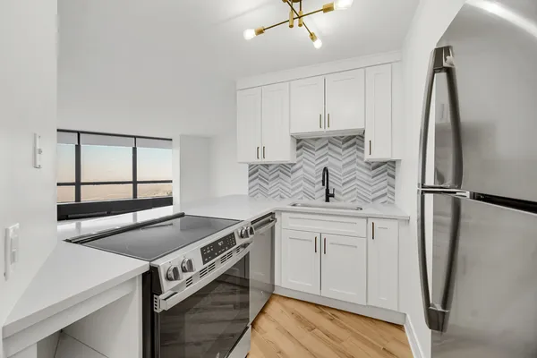 $1,750 | 5415 North Sheridan Road, Unit 4607, Chicago, IL 60640