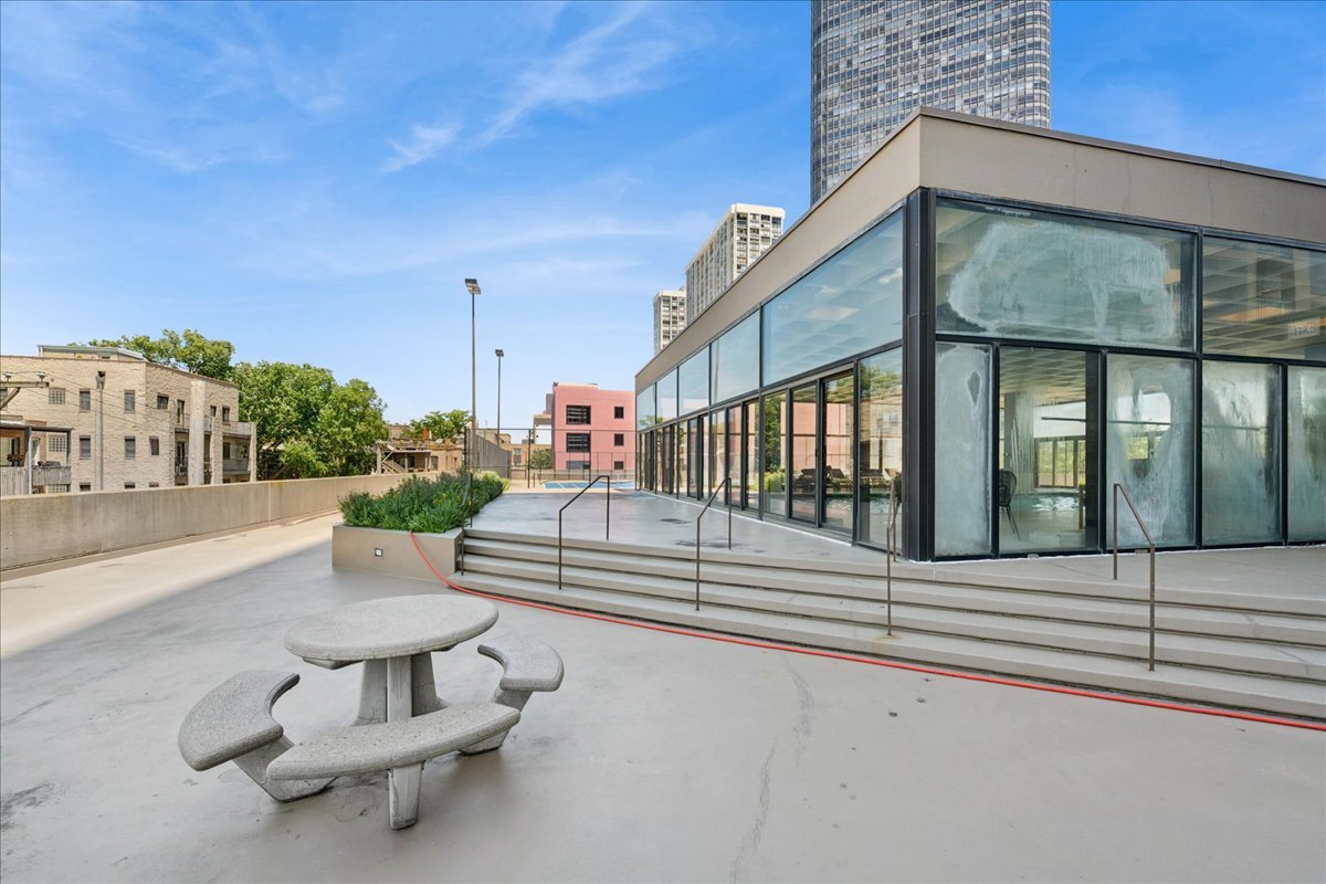 5320 North Sheridan Road, Unit 1911 Chicago, IL 60640 - Photo 6 of 26