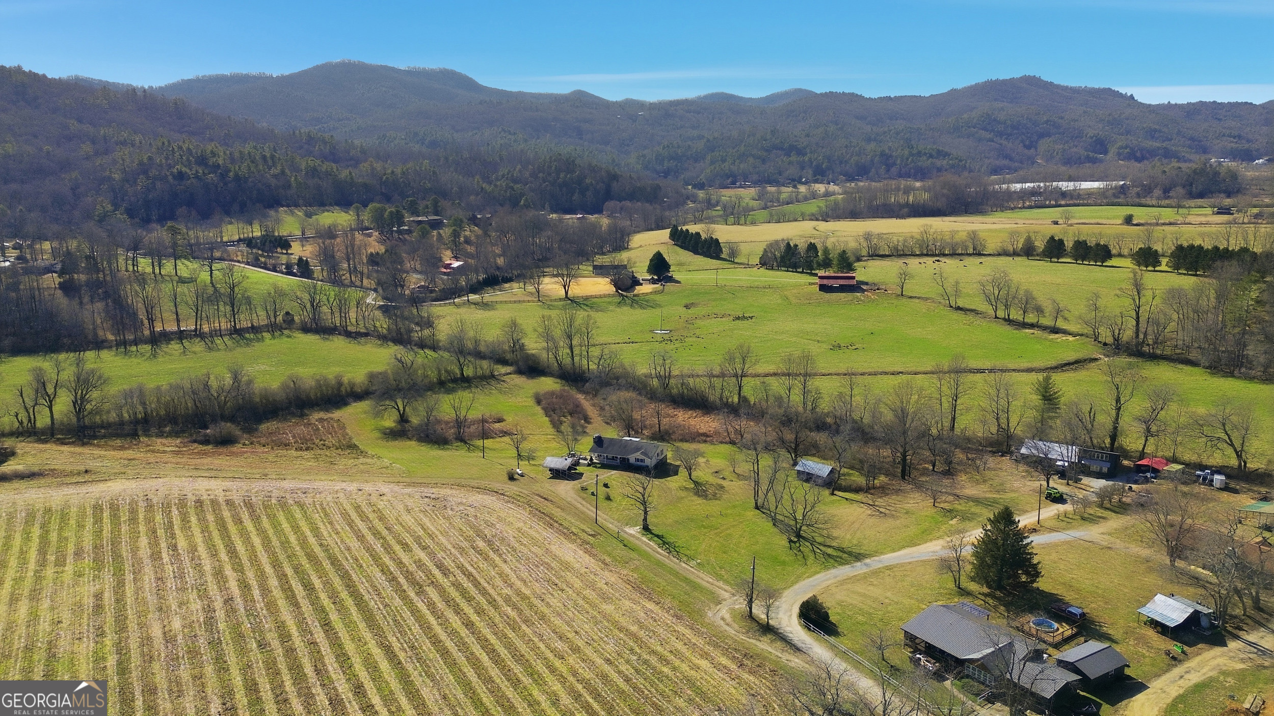190 Legendary Lane Rabun Gap, GA 30568 - Photo 8 of 47 a view of a backyard