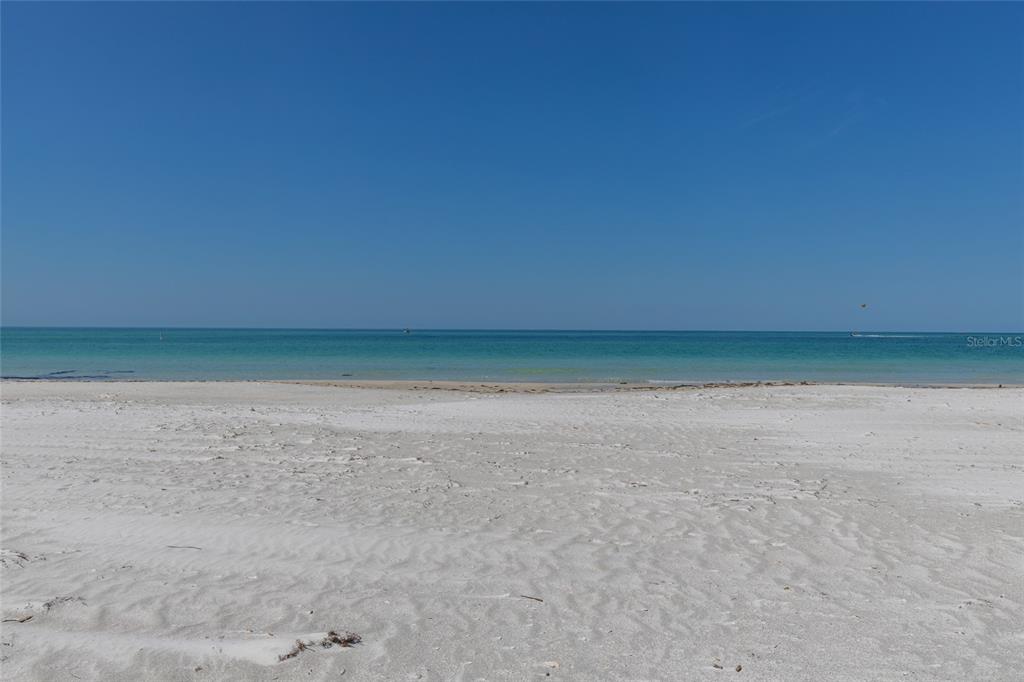 591 Russell Street Longboat Key, FL 34228 - Photo 14 of 19