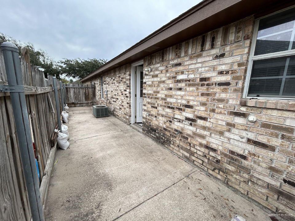 809 West Bronze Drive, Unit 1 Pharr, TX 78577 - Photo 8 of 13 a view of backyard