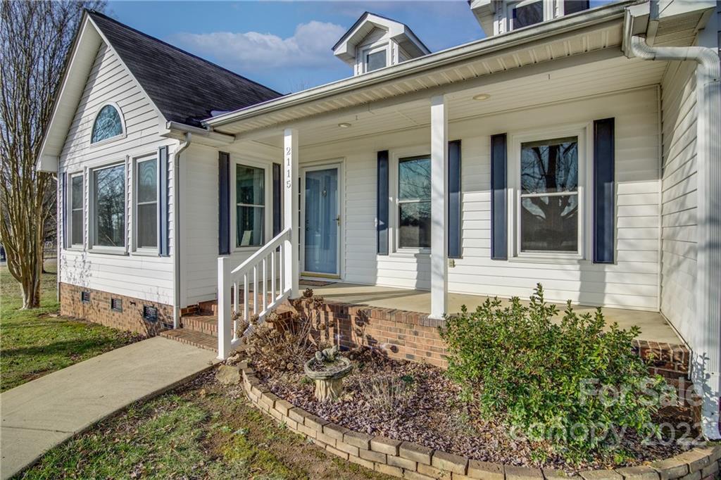 2115 Appling Way York, SC 29745 - Photo 3 of 47 Gallery Image 3
