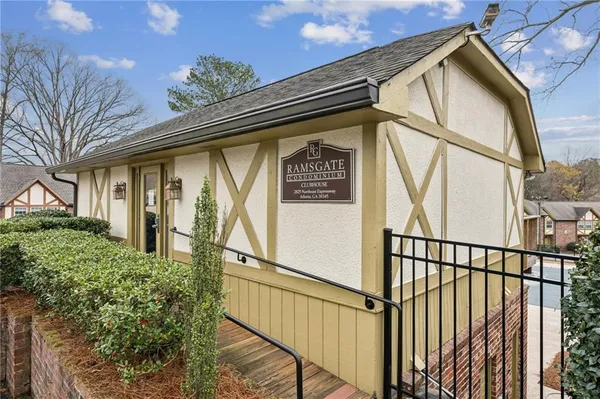 $2,100 | 2825 Northeast Expressway, Unit O2, Atlanta, GA 30345