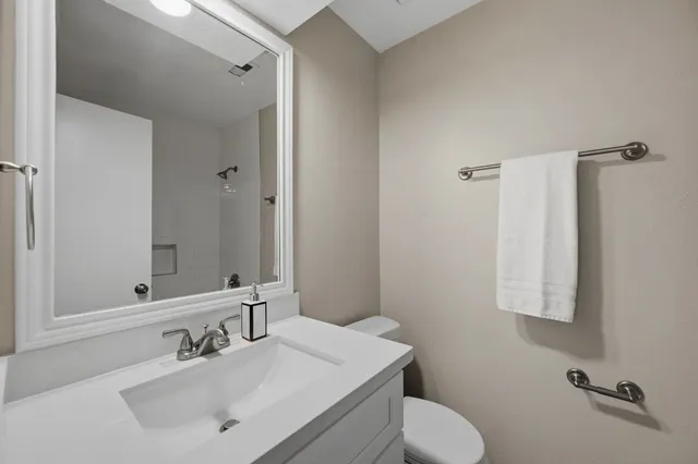 $1,800 | 17318 Broken Back Drive, Crosby, TX 77532