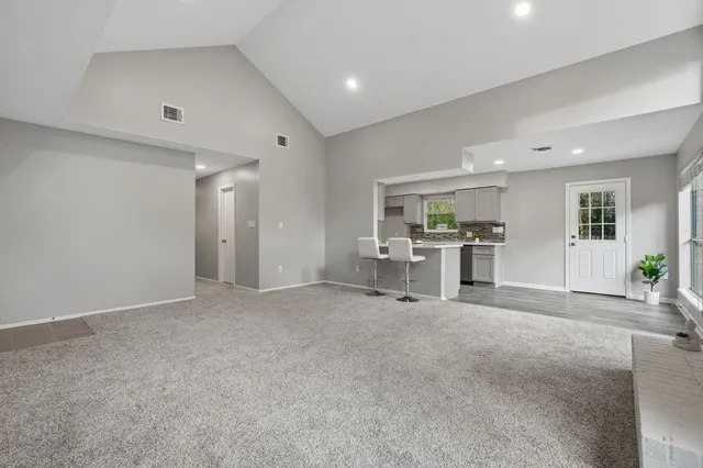 $1,800 | 17318 Broken Back Drive, Crosby, TX 77532