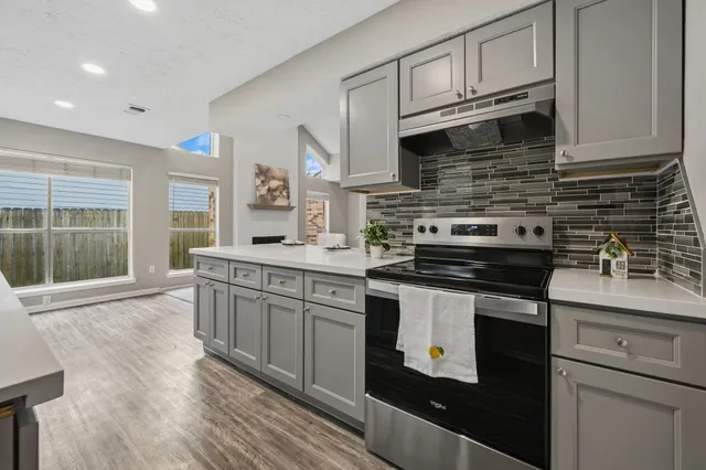 $1,800 | 17318 Broken Back Drive, Crosby, TX 77532