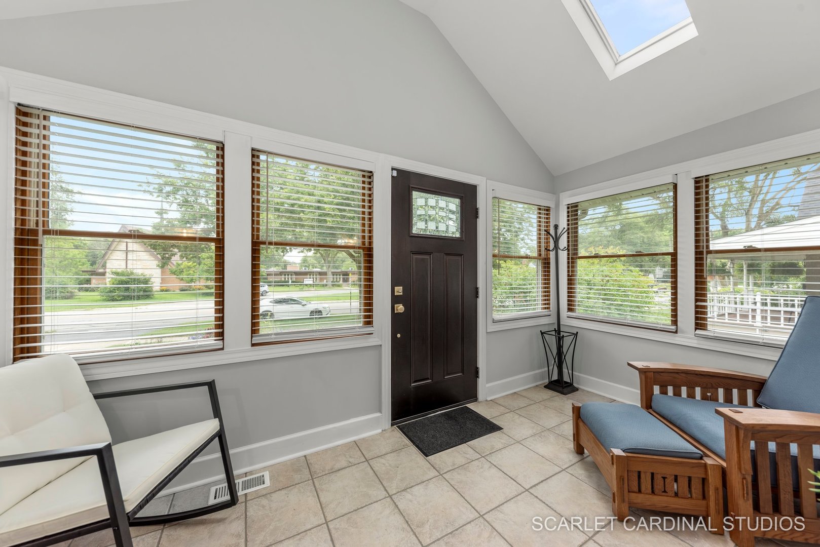 5738 Dunham Road Downers Grove, IL 60516 - Photo 4 of 24 Gallery Image 4