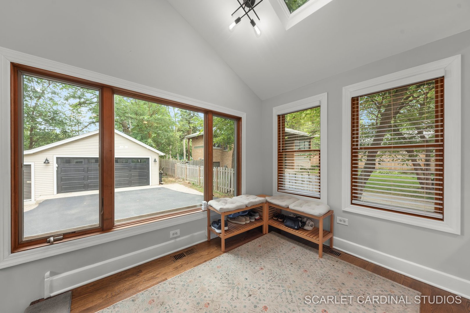 5738 Dunham Road Downers Grove, IL 60516 - Photo 10 of 24 Gallery Image 10