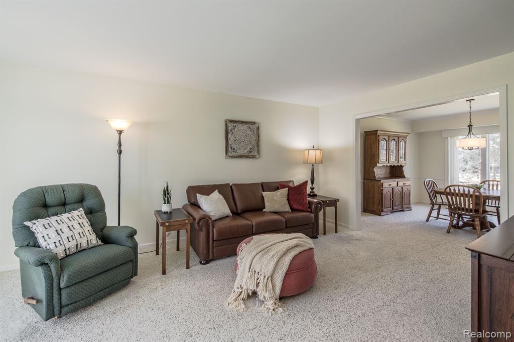 2035 Reagan Drive Rochester Hills, MI 48309 - Photo 10 of 51