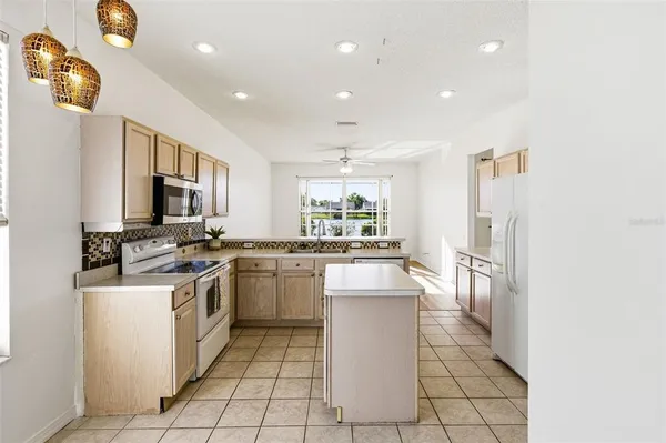 $435,000 | 5512 47th Court East, Bradenton, FL 34203