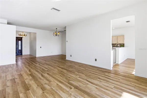 $435,000 | 5512 47th Court East, Bradenton, FL 34203