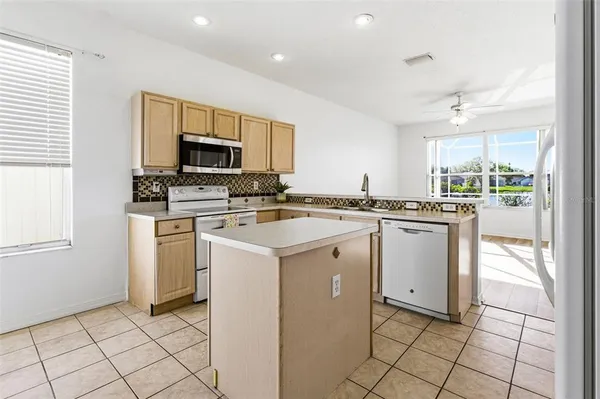$435,000 | 5512 47th Court East, Bradenton, FL 34203