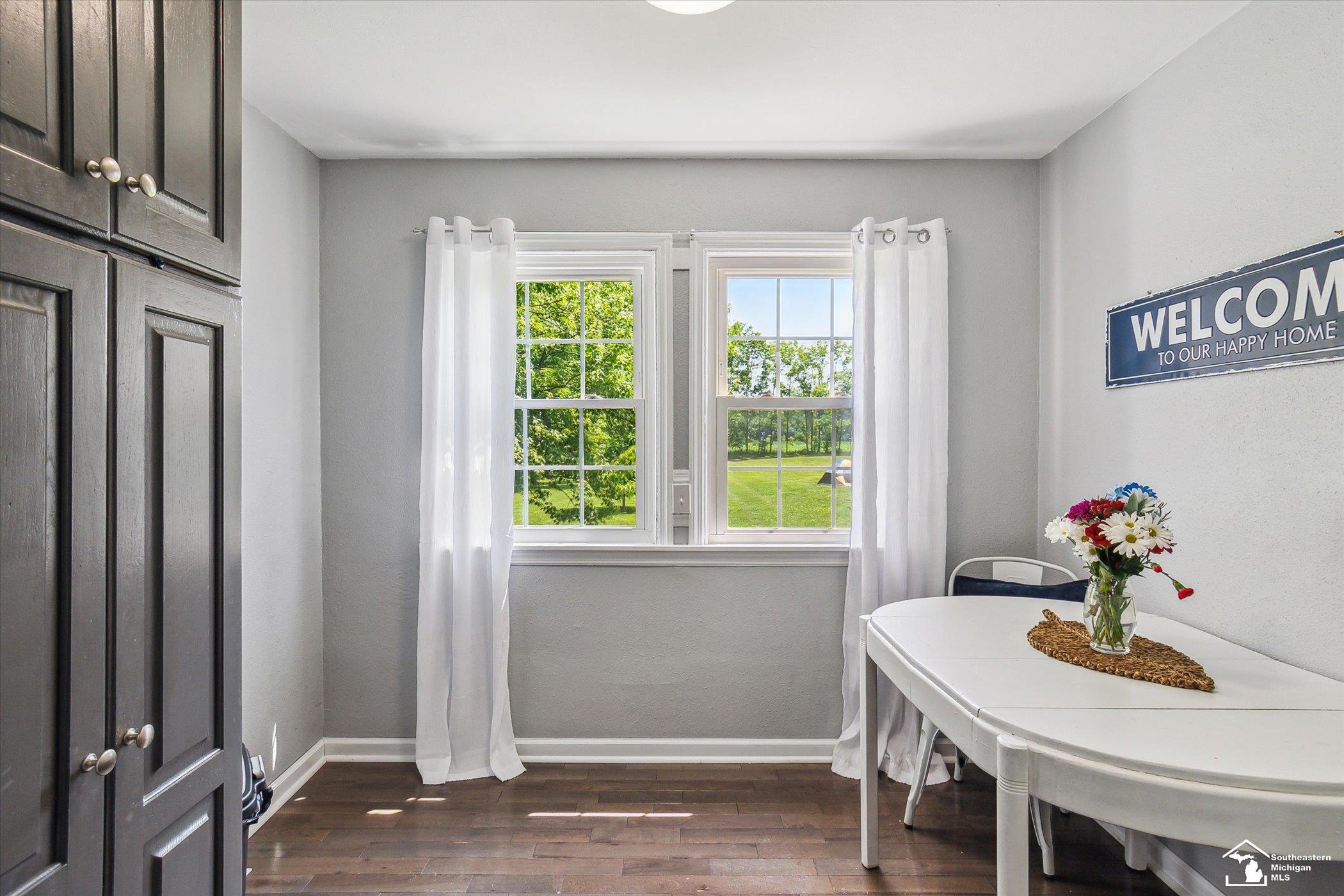 221 East Temperance Road Temperance, MI 48182 - Photo 18 of 66 50114157-17.JPG