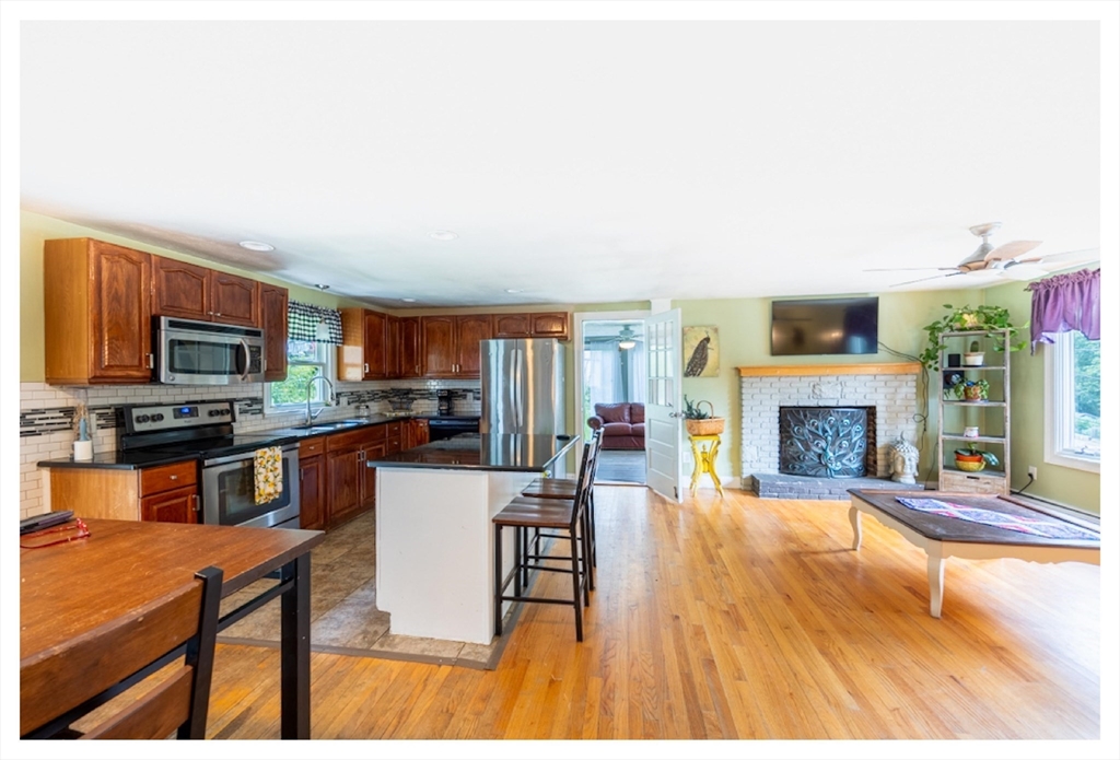 85 Larned Road Oxford, MA 01540 - Photo 4 of 34 Gallery Image 4
