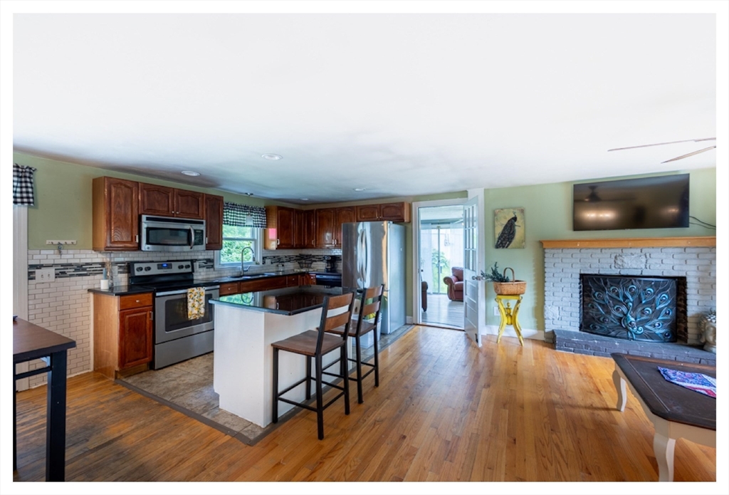 85 Larned Road Oxford, MA 01540 - Photo 6 of 34 Gallery Image 6