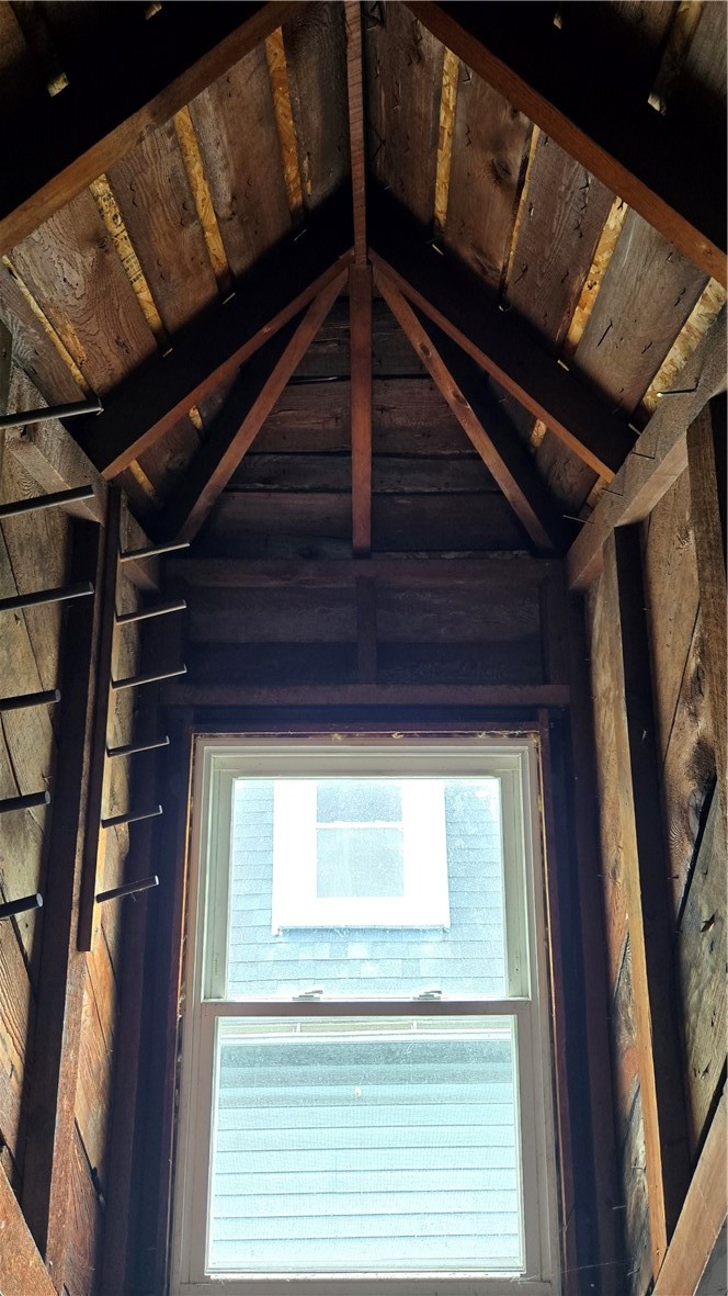 302 Field Street Rochester, NY 14620 - Photo 27 of 32 Already has some replacement windows.