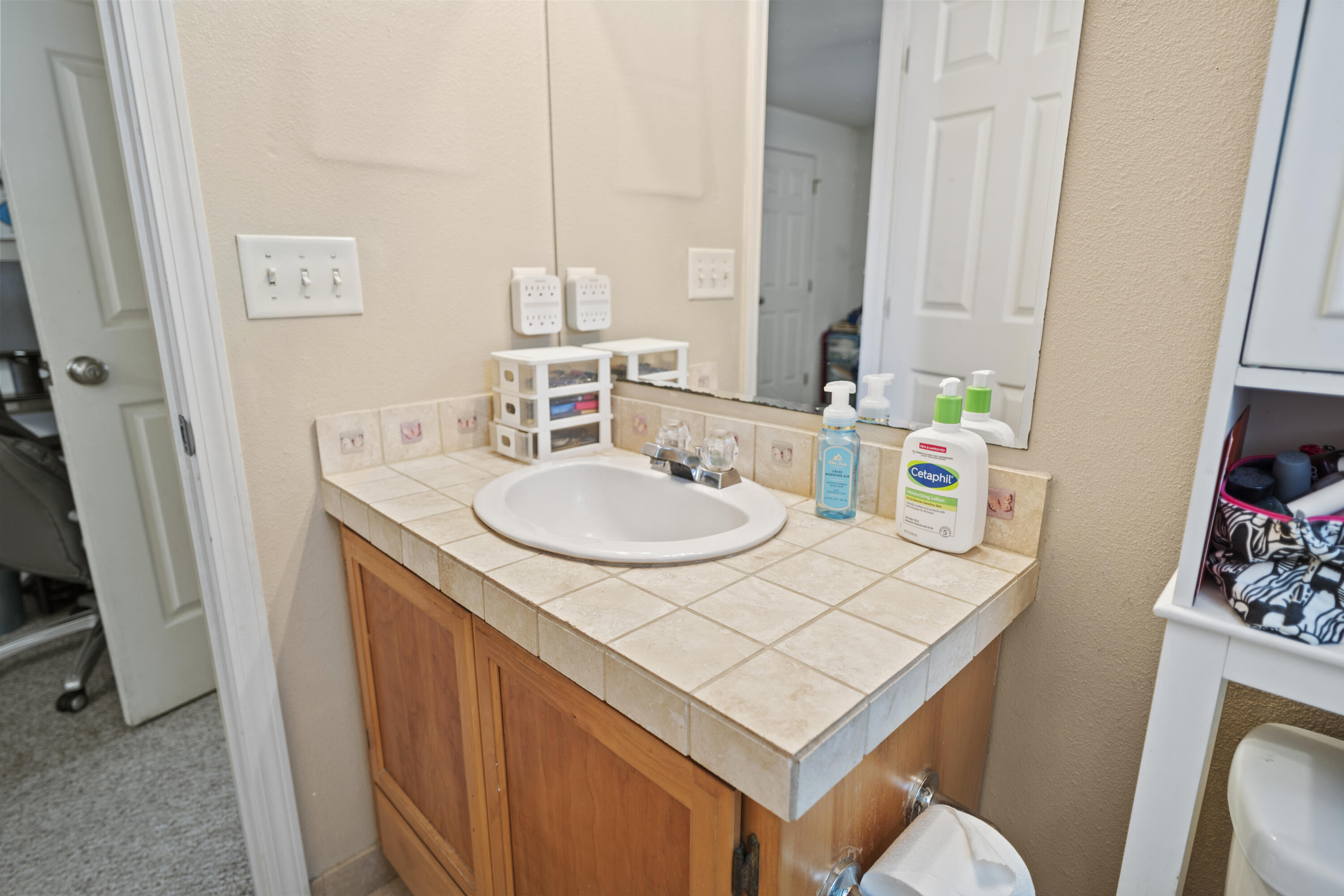 853 Greenleaf Lane Central Point, OR 97502 - Photo 26 of 35 853 Greenleaf Lane 28