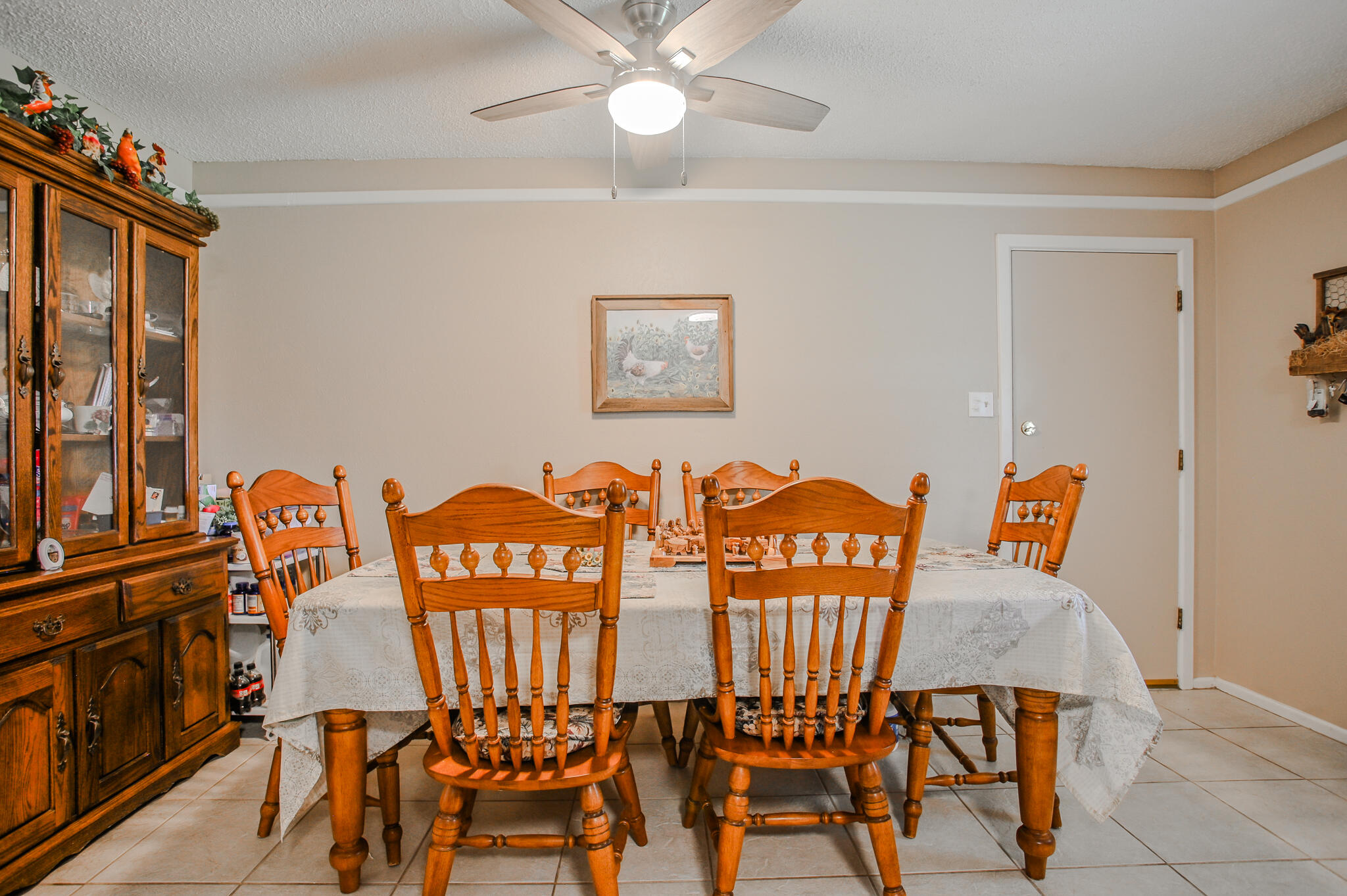 720 South 23rd Street Slaton, TX 79364 - Photo 27 of 46 a view of a dining room with furniture