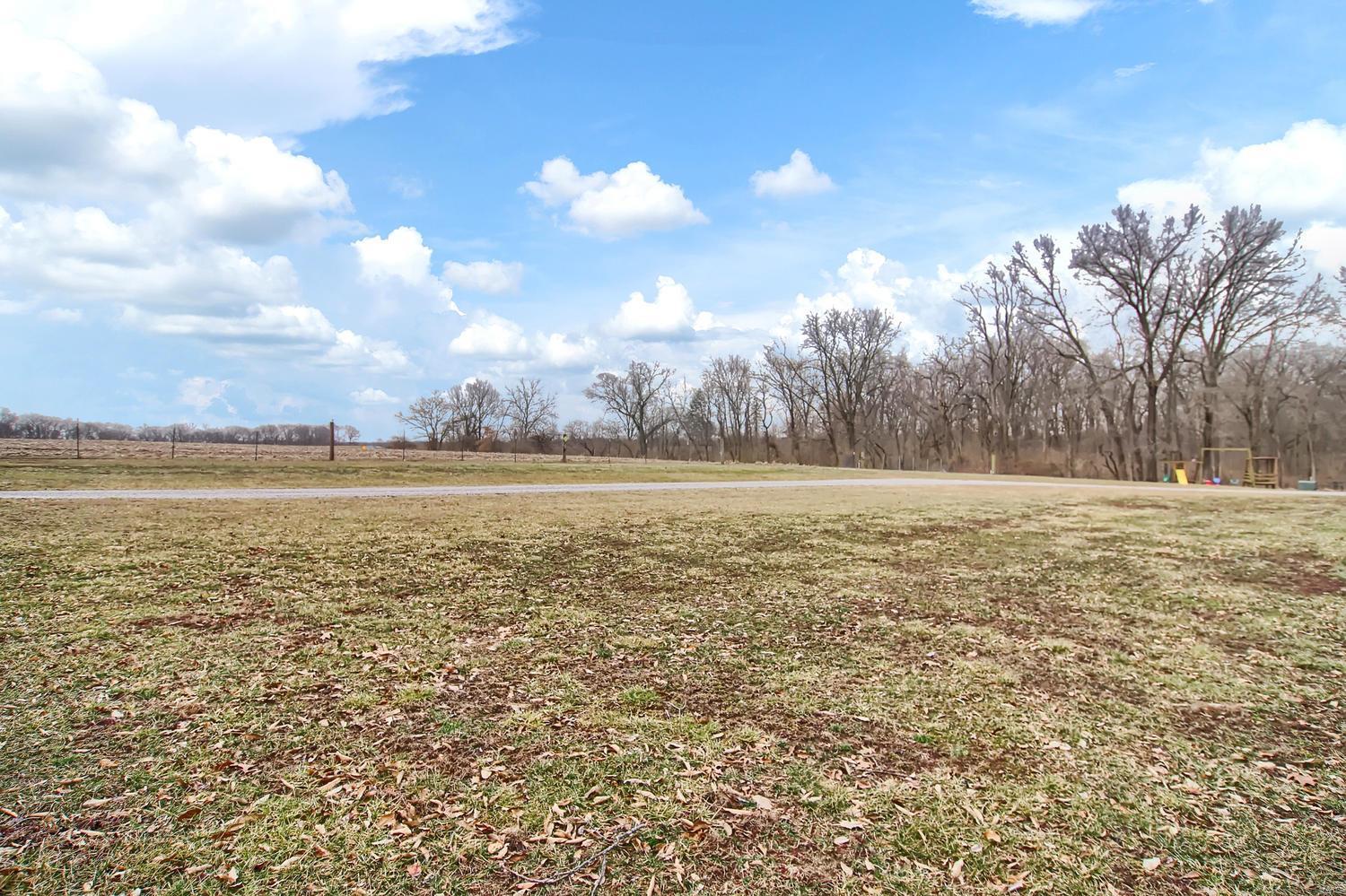 2623 Steinkoenig School Road Highland, IL 62249 - Photo 43 of 46 Gallery Image 43