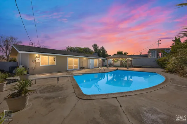 $320,000 | Undisclosed Address, Taft, CA 93268