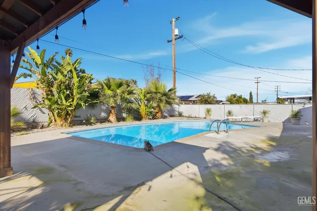 $320,000 | Undisclosed Address, Taft, CA 93268