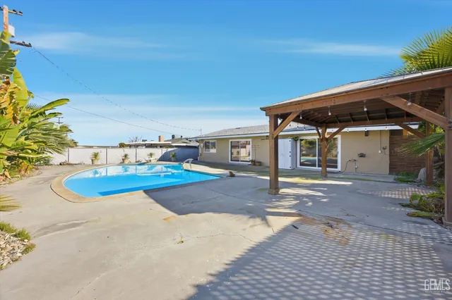 $320,000 | Undisclosed Address, Taft, CA 93268
